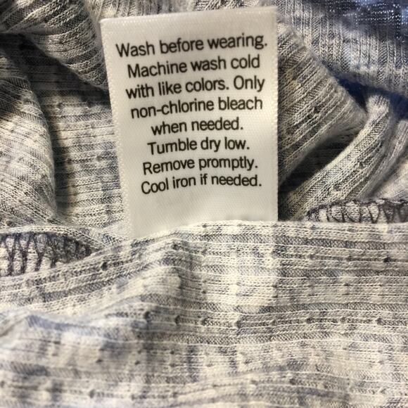 SimplyVera by Vera Wang Women's Gray and white short sleeve top size PL - Picture 6 of 10